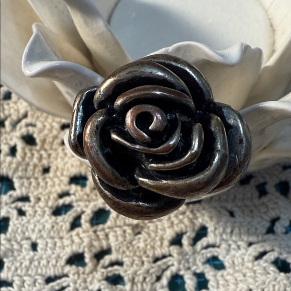 Bronze Rose Ring - Picture 3 of 4